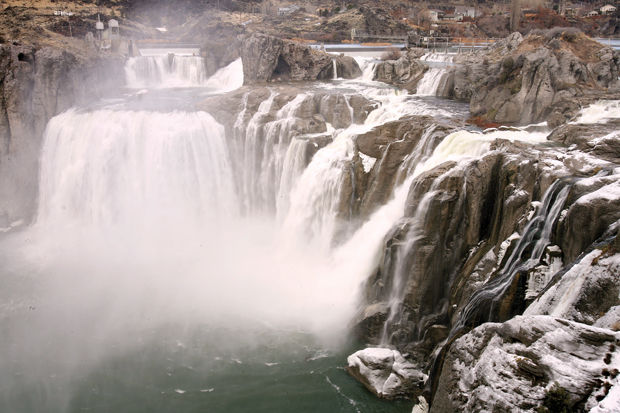Shoshone Falls in winter